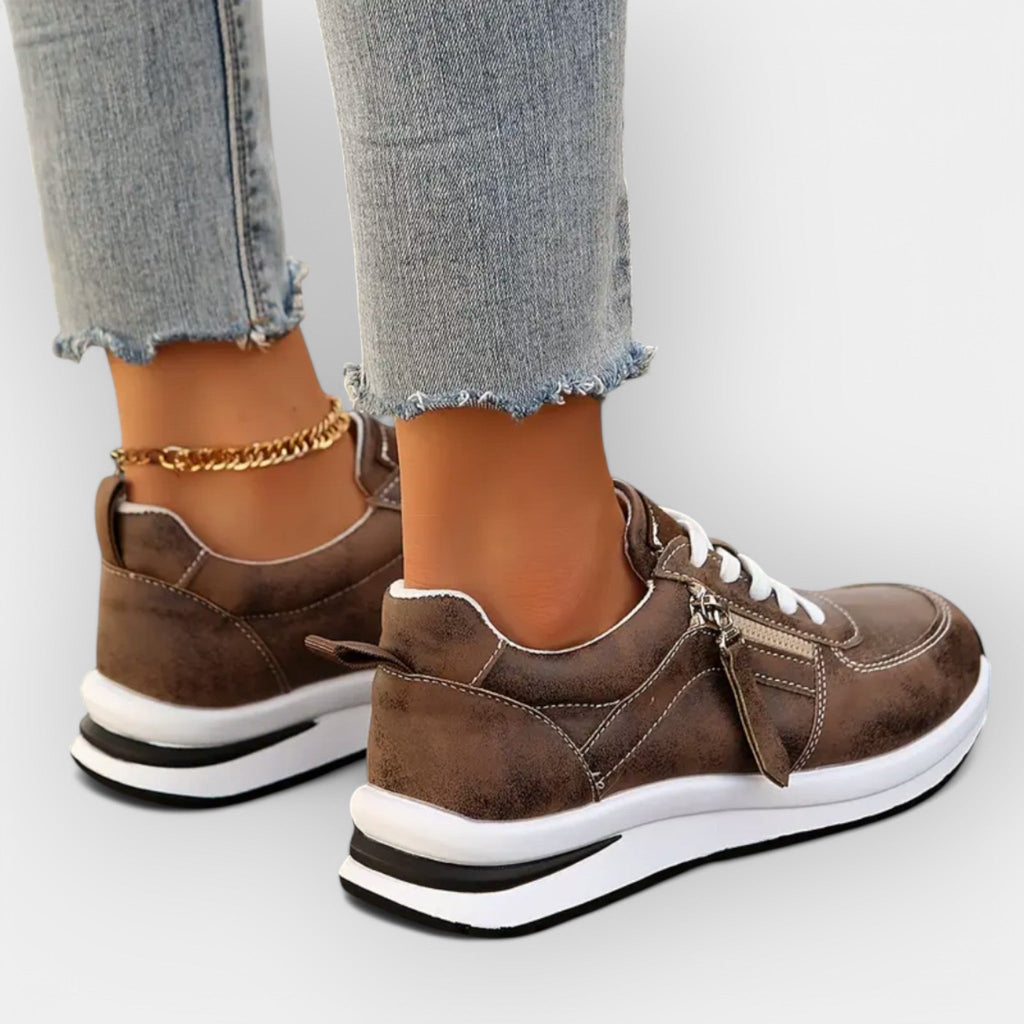 Adidasi anatomici cu stil