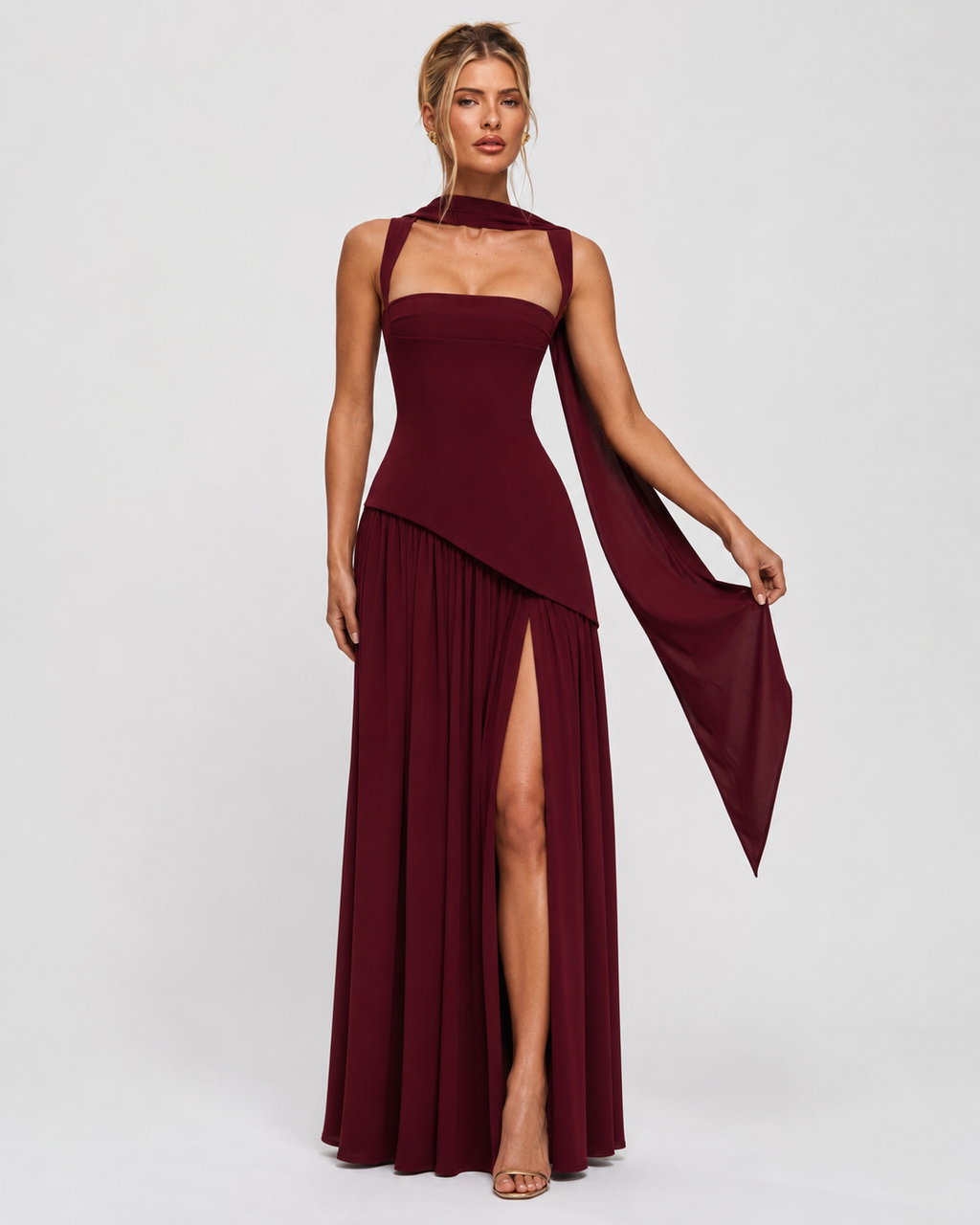 Aria - Rochie elegantă cu crăpătură