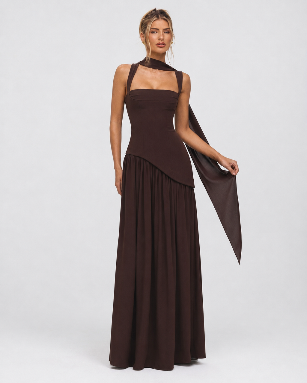 Aria - Rochie elegantă cu crăpătură
