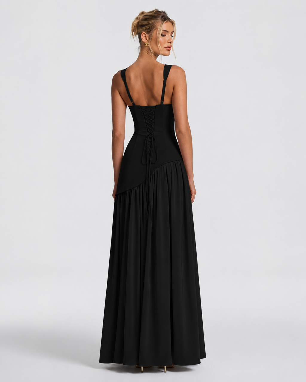 Aria - Rochie elegantă cu crăpătură