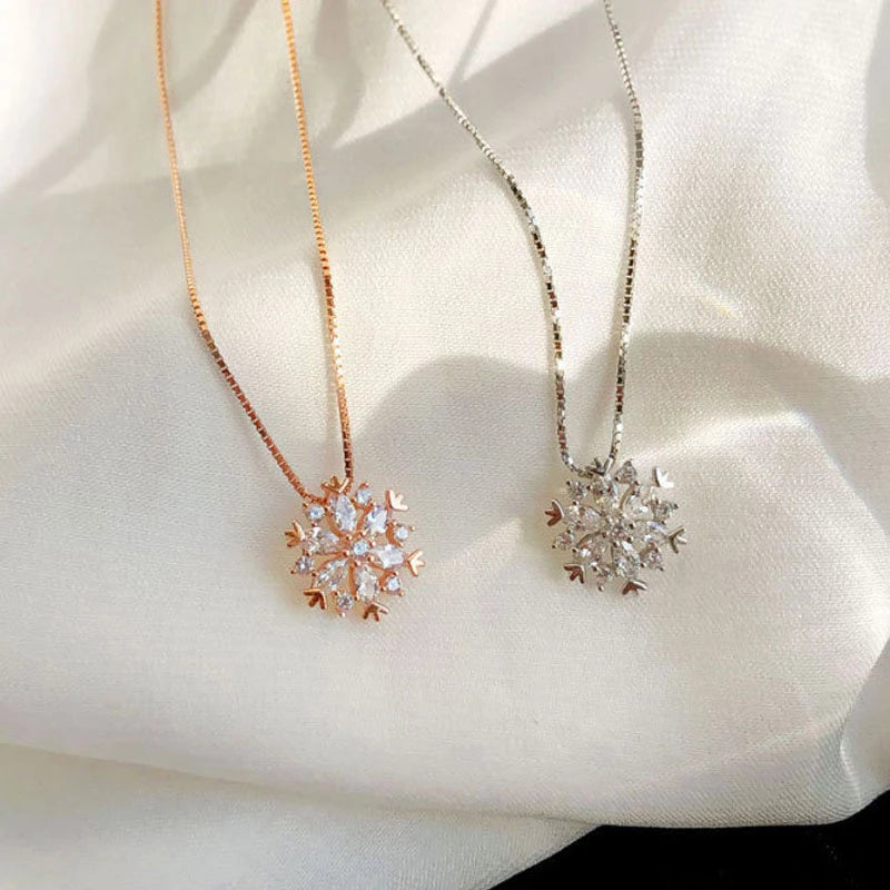 Cora - Colier Cristal cu Fulgi de Zăpadă