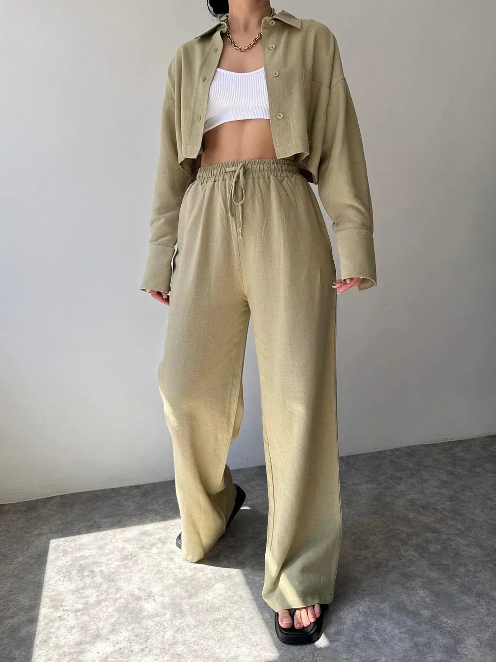 Set de pantaloni din două piese cu guler și șnur, casual