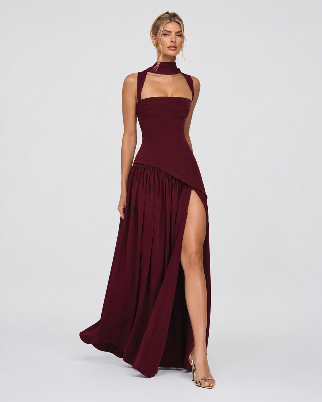 Aria - Rochie elegantă cu crăpătură