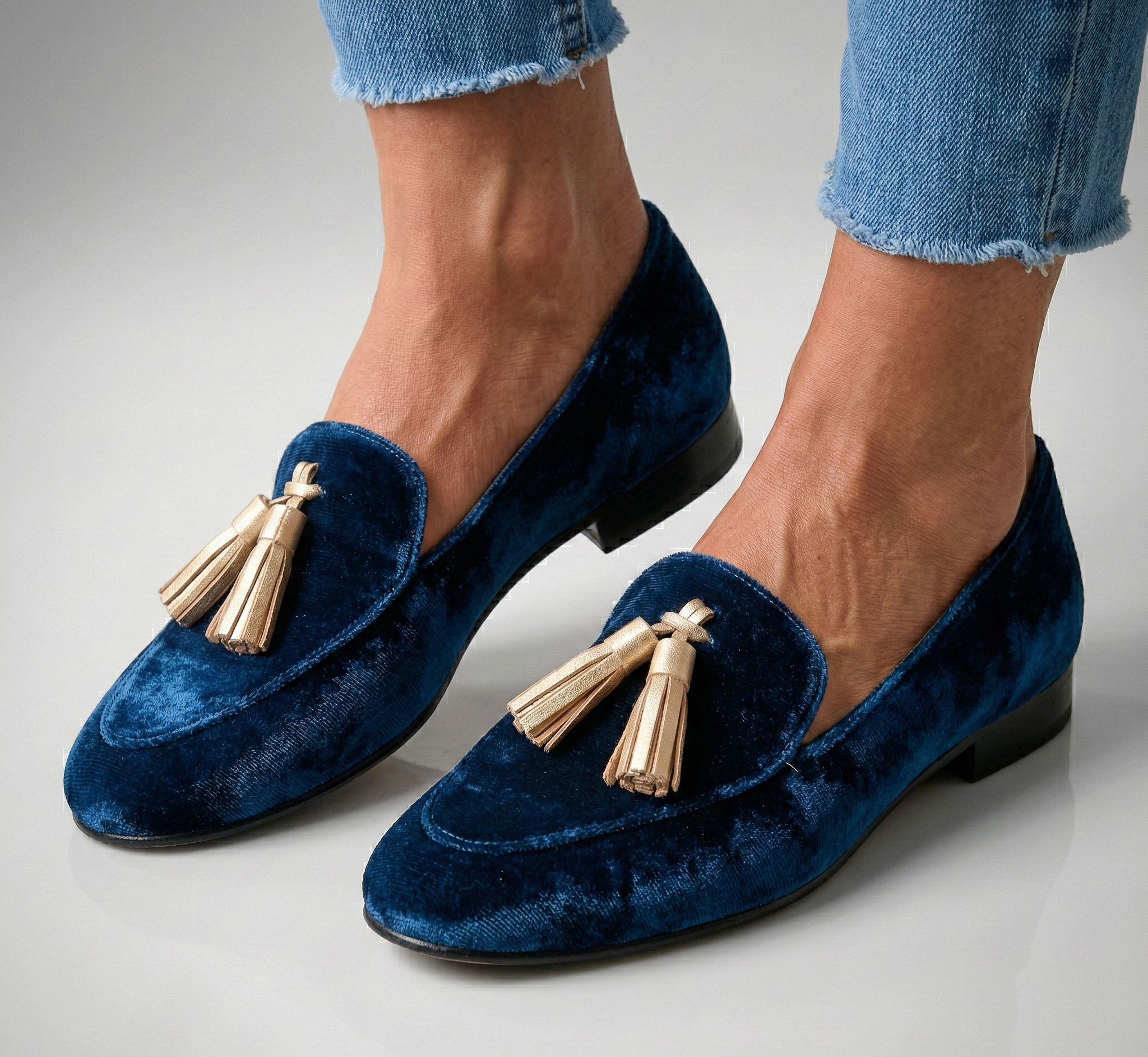 Anna - Mocasini Clasici cu Pomponeți