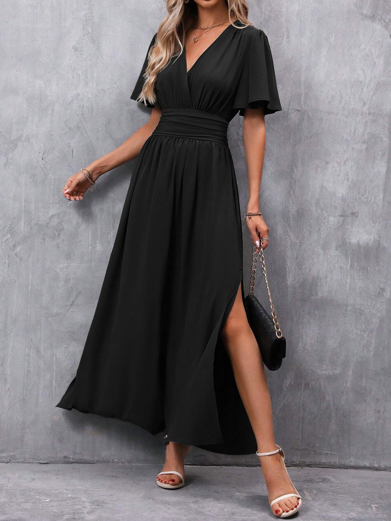 Eterna | Rochie Lungă Elegantă Neagră cu Decolteu în V, Mâneci Transparente și Fanta