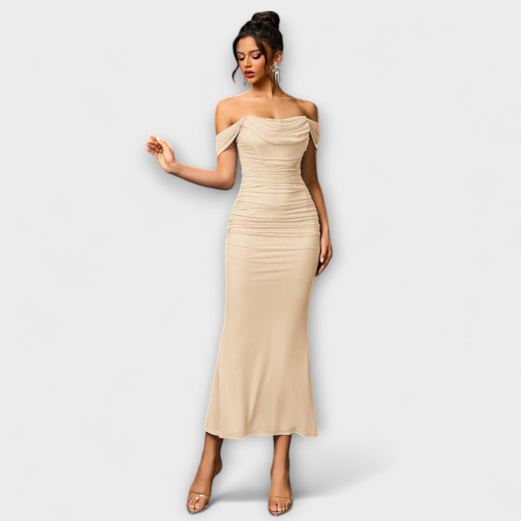 Rochie Bodycon cu umeri descoperiți și volane
