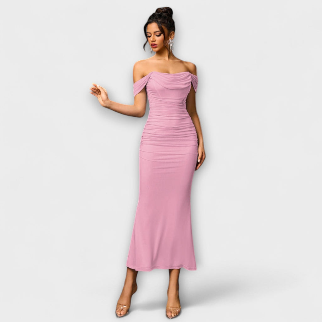 Rochie Bodycon cu umeri descoperiți și volane