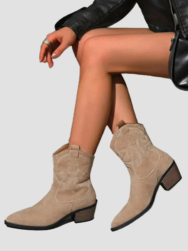 Botine western brodate stilate