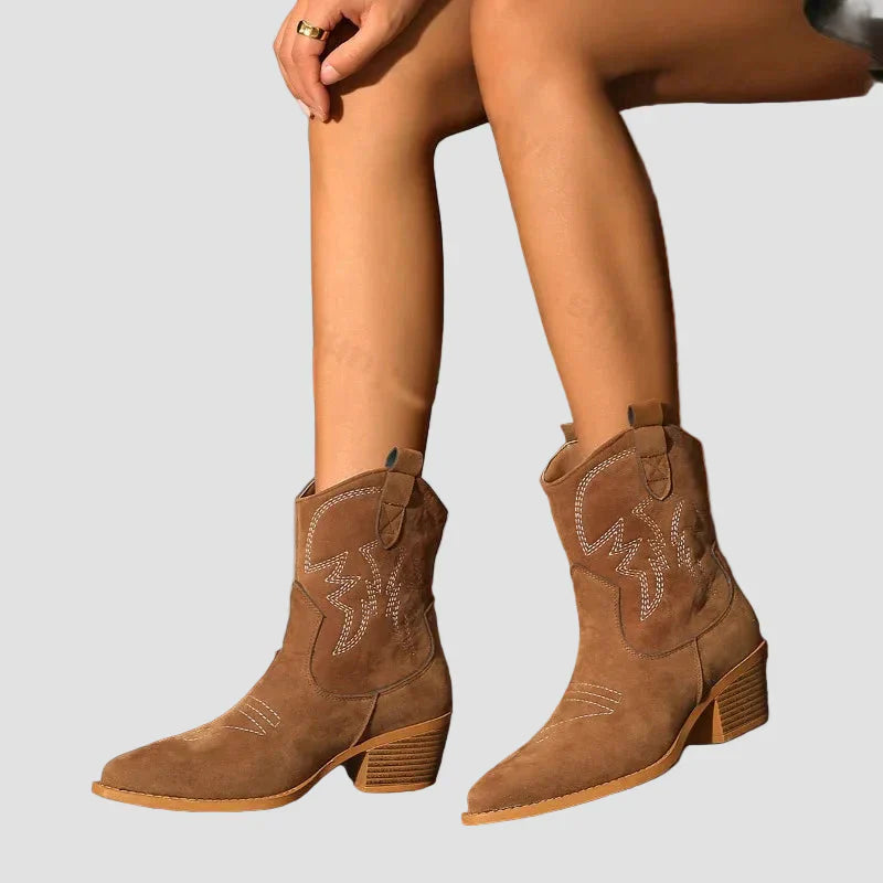 Botine western brodate stilate