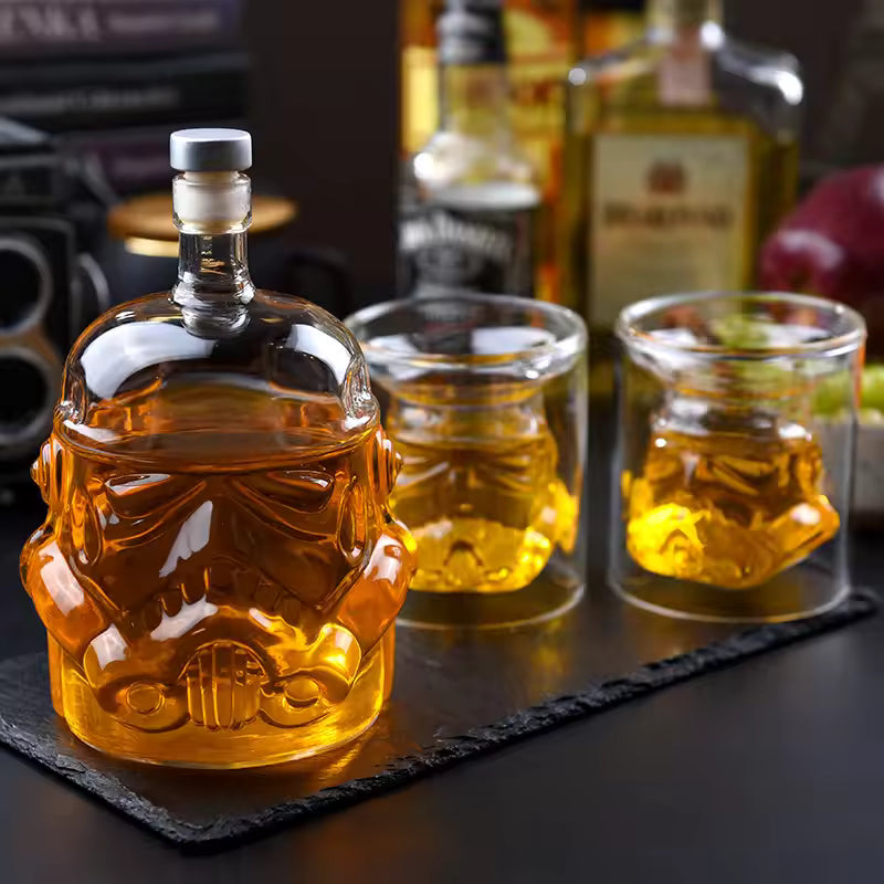 Set Sticlă de Whisky și Pahare