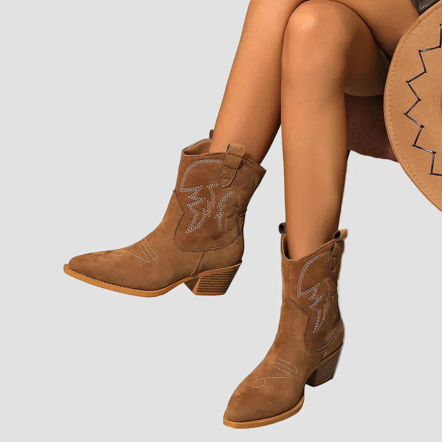 Botine western brodate stilate
