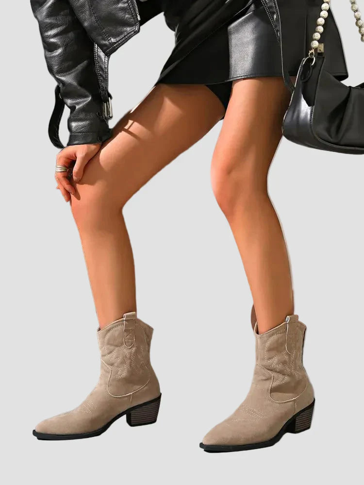 Botine western brodate stilate