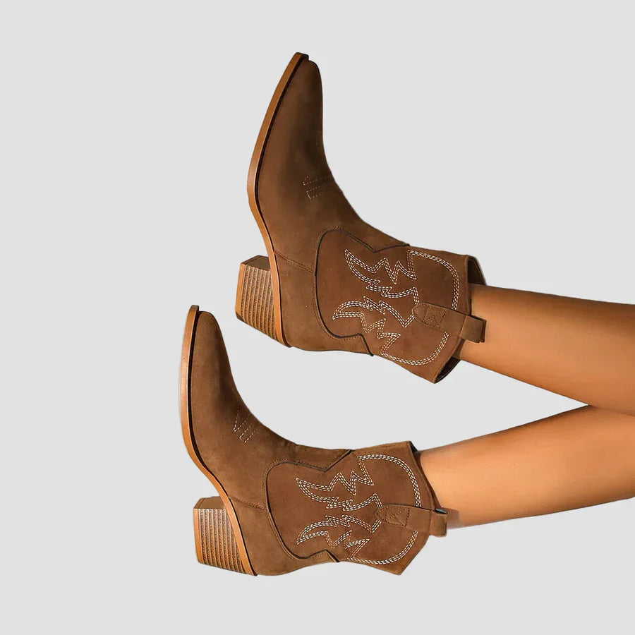 Botine western brodate stilate