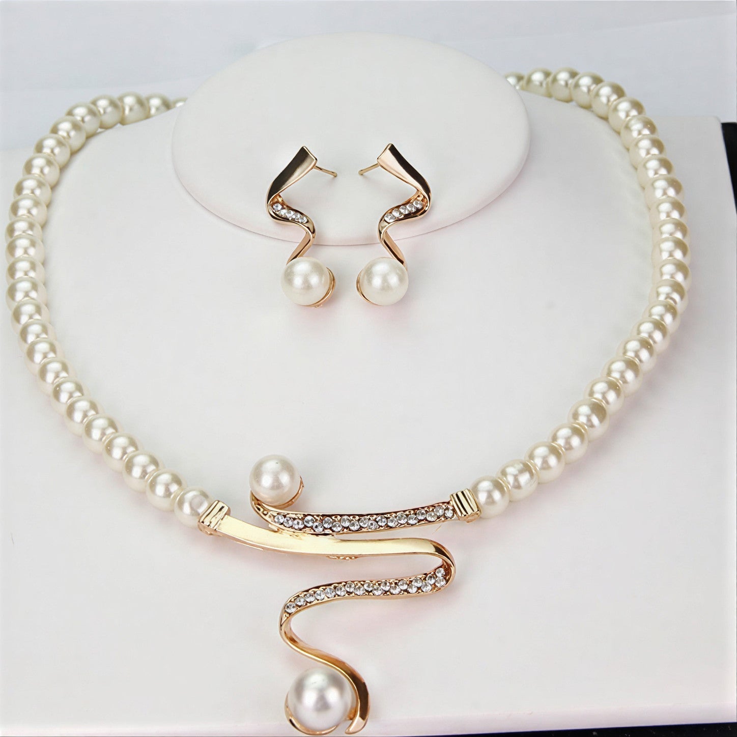 Set de Colier cu Perle Naturale Elegante